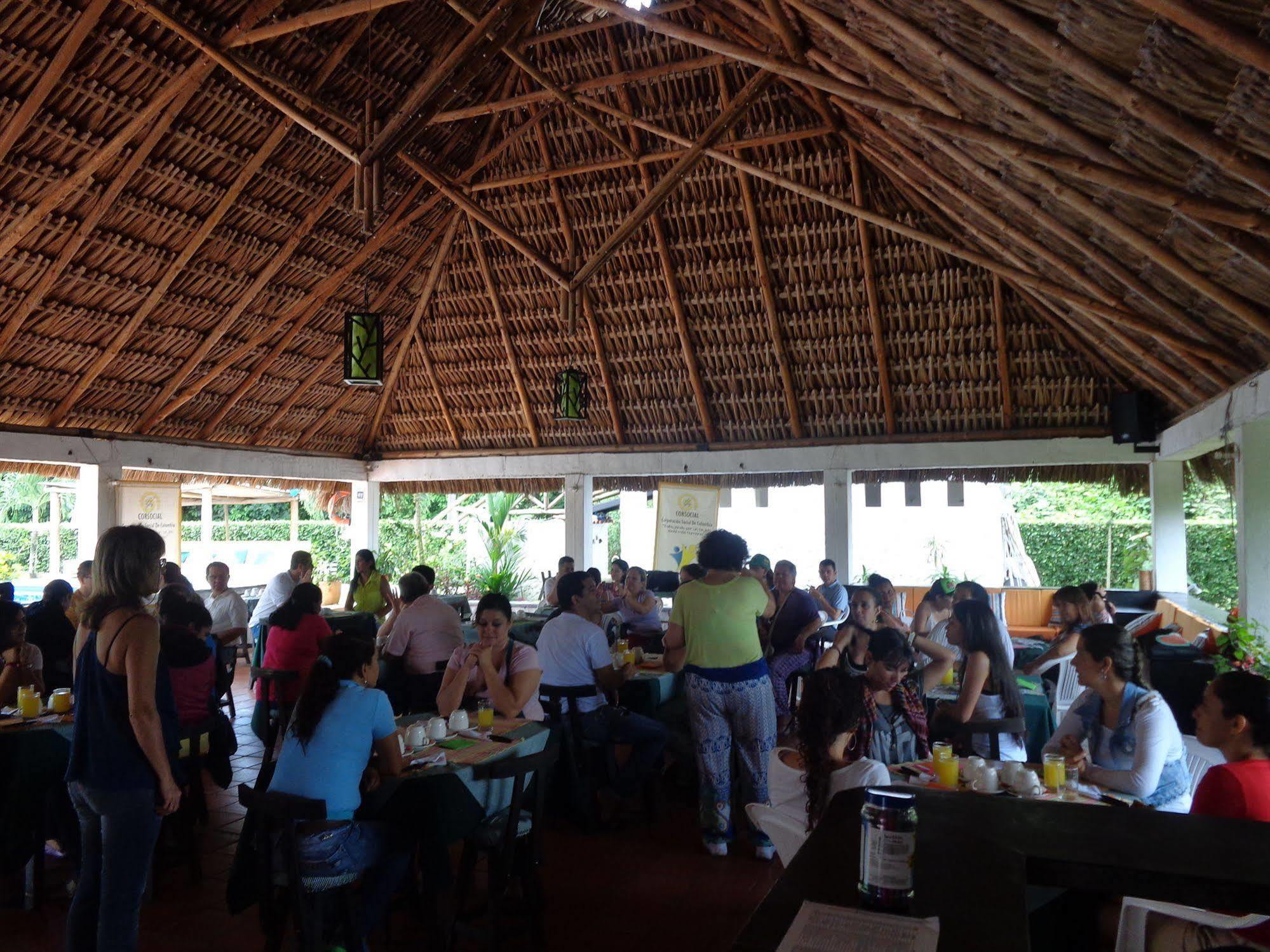 Hotel Campestre Arboretto Villavicencio Exteriör bild