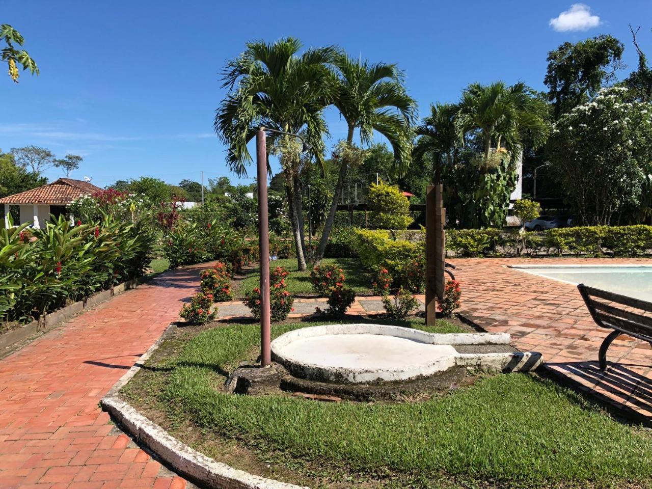 Hotel Campestre Arboretto Villavicencio Exteriör bild