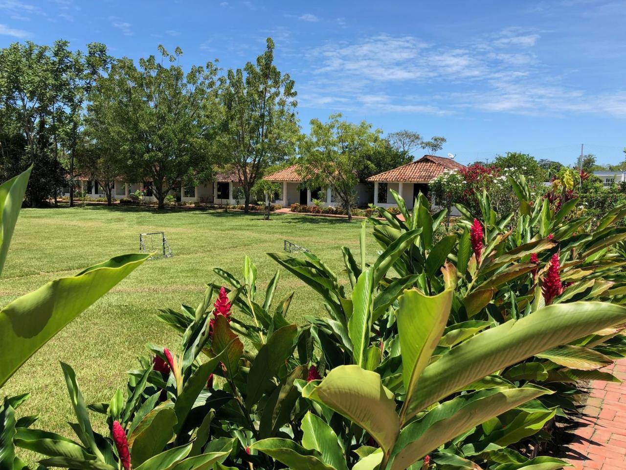 Hotel Campestre Arboretto Villavicencio Exteriör bild