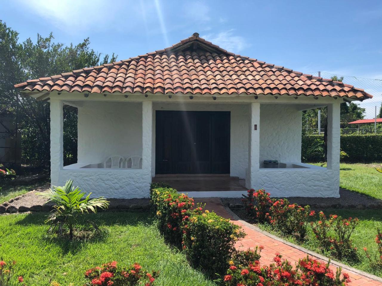 Hotel Campestre Arboretto Villavicencio Exteriör bild